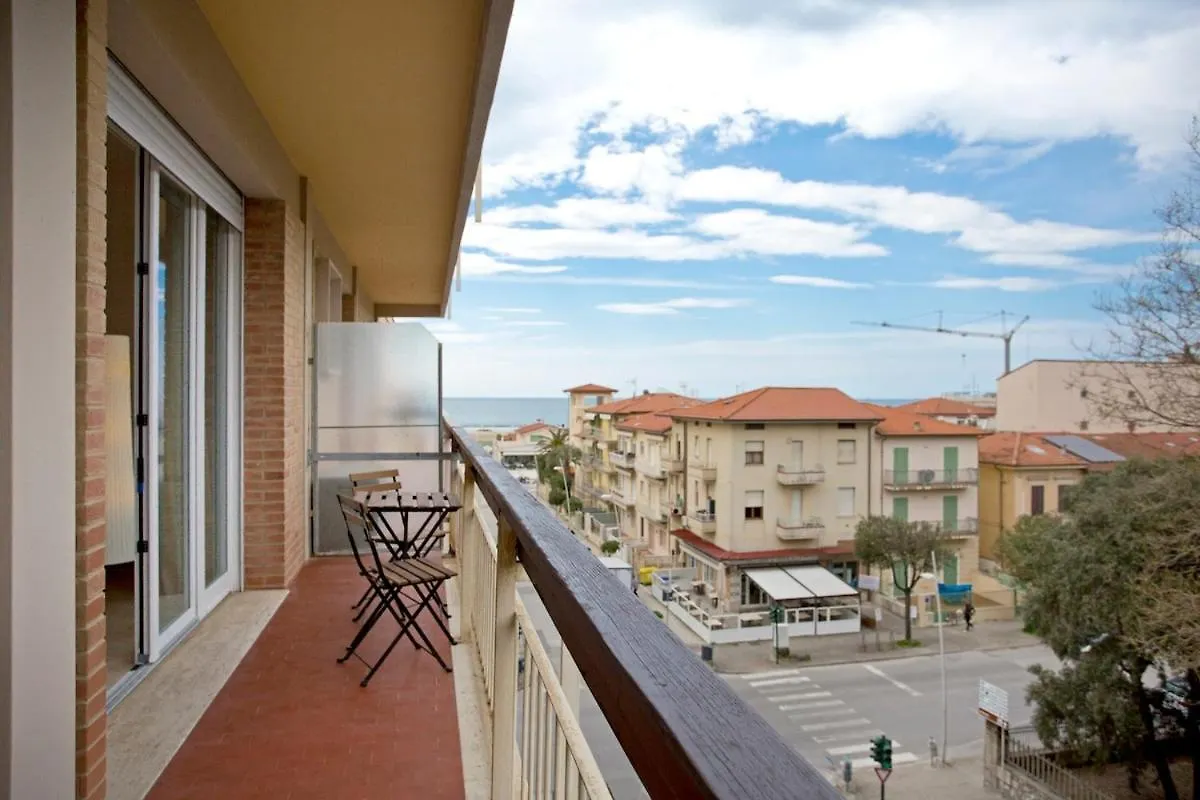 公寓 Casa Nica, Comfortable Flat Just 200 M From The Sea 利多迪卡马约雷
