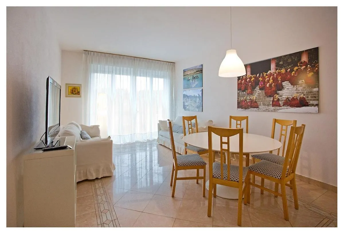 Apartman Casa Nica, Comfortable Flat Just 200 M From The Sea Lido di Camaiore