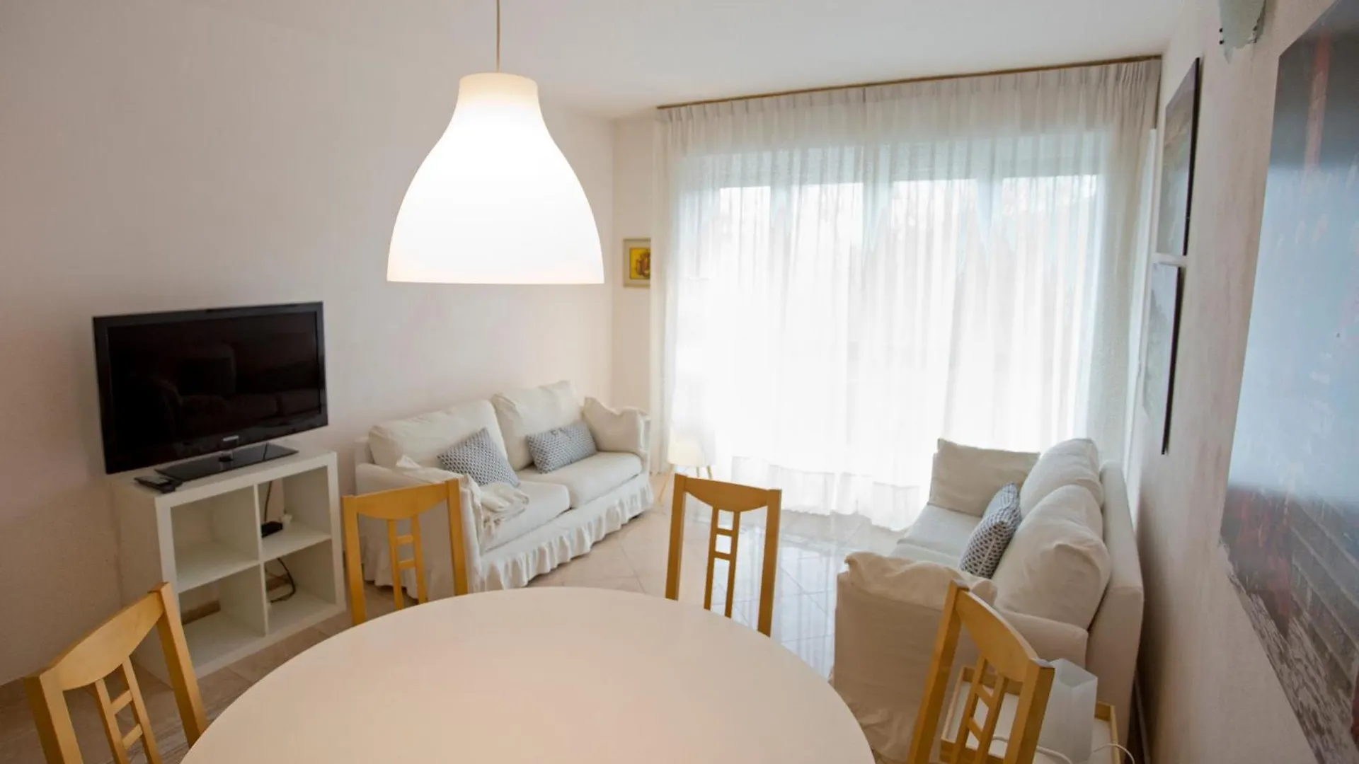 Apartment Casa Nica, Comfortable Flat Just 200 M From The Sea Lido di Camaiore