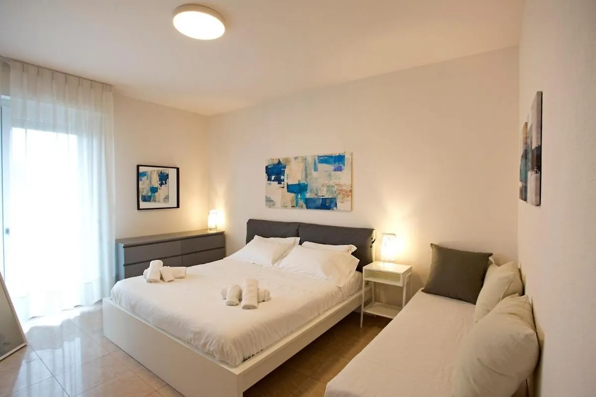 Casa Nica, Comfortable Flat Just 200 M From The Sea Lido di Camaiore 0*,