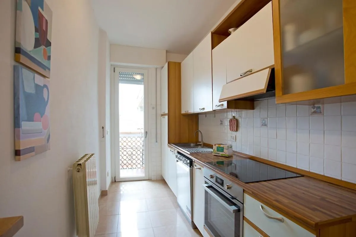Casa Nica, Comfortable Flat Just 200 M From The Sea Lido di Camaiore 0*,