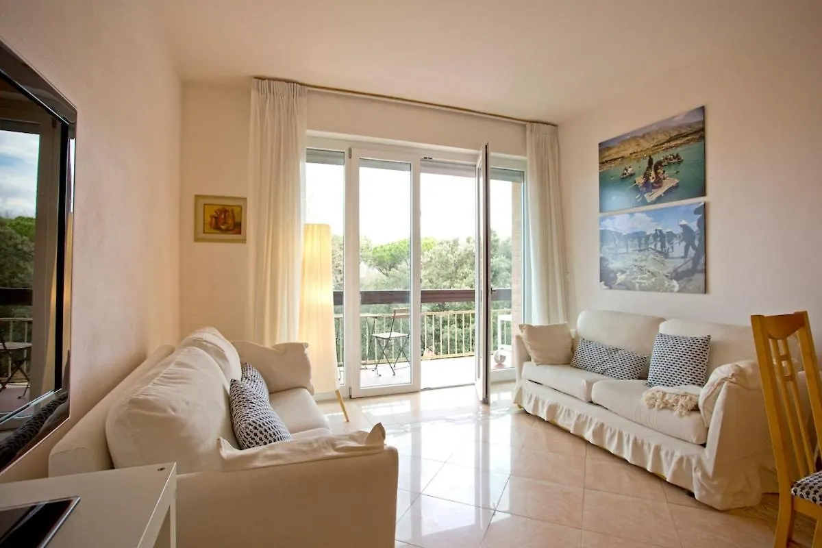 Casa Nica, Comfortable Flat Just 200 M From The Sea Lido di Camaiore Italy